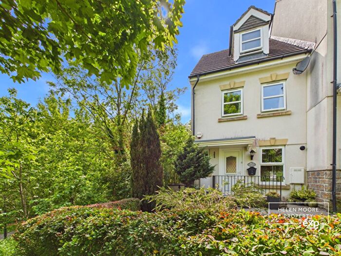 3 Bedroom End Terrace House For Sale In Primrose Walk, Pillmere, Saltash, Cornwall, PL12