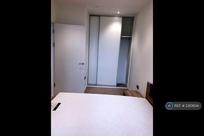 1 Bedroom Flat To Rent In Garrard House, Reading, RG1