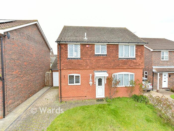 4 Bedroom Detached House For Sale In Allsworth Close, Newington, Sittingbourne, Kent, ME9