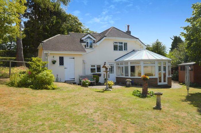 3 Bedroom Cottage For Sale In Sandy Lane, Redlynch ***Video Tour***, SP5