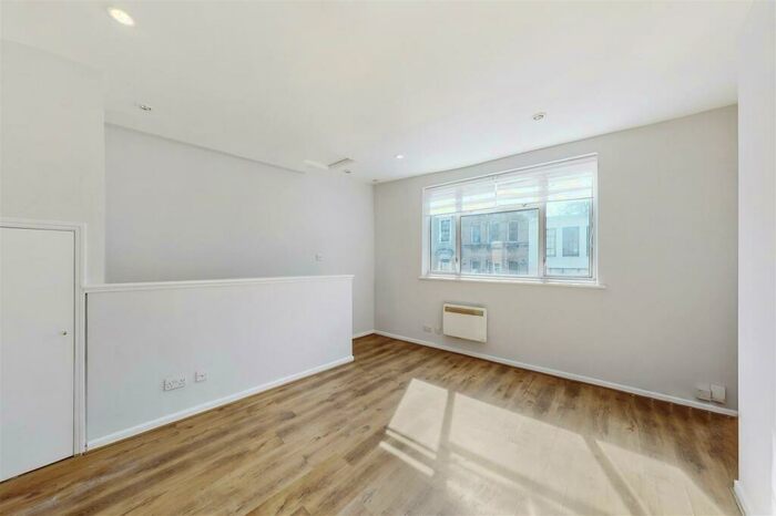 1 Bedroom Apartment To Rent In Bethnal Green Road, Shoreditch, E2