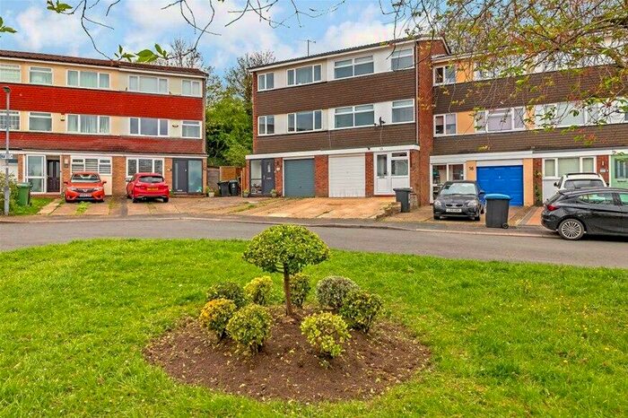 3 Bedroom House To Rent In Standring Rise, Hemel Hempstead, HP3