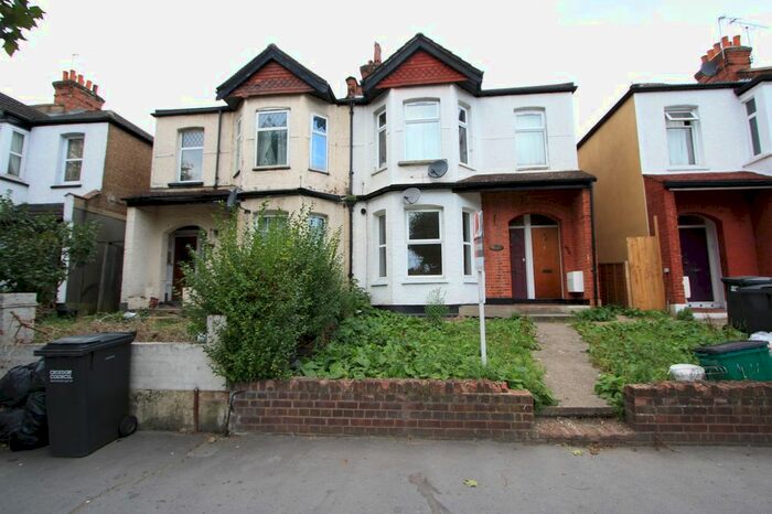 2 Bedroom Flat To Rent In Brighton Road, South Croydon, CR2