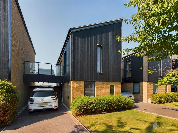 2 Bedroom Detached House To Rent In Sparrowhawk Way, Newhall, Harlow, CM17