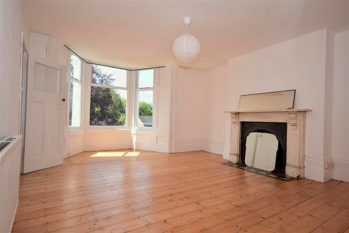 1 Bedroom Flat To Rent In Old Dover Road, Canterbury, CT1