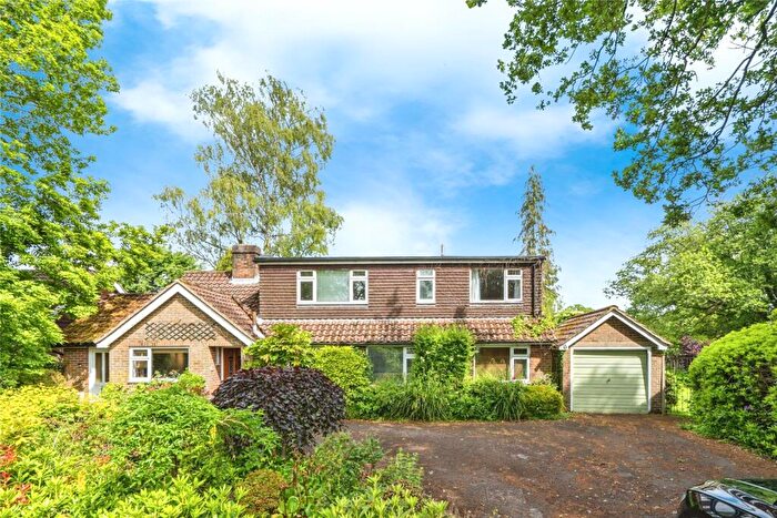 5 Bedroom Detached House For Sale In Burford Lea, Elstead, Godalming, Surrey, GU8