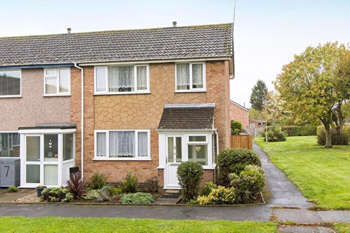 2 Bedroom End Of Terrace House For Sale In Cedar Avenue, Lutterworth, LE17