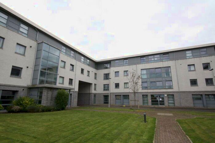 2 Bedroom Flat To Rent In Merkland Lane, Pittordrie, Aberdeen, AB24