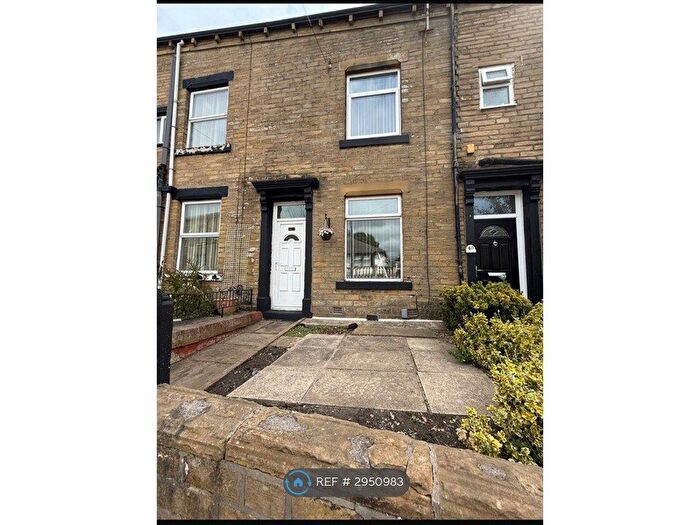 3 Bedroom Terraced House To Rent In Stanley Road, Halifax, HX1