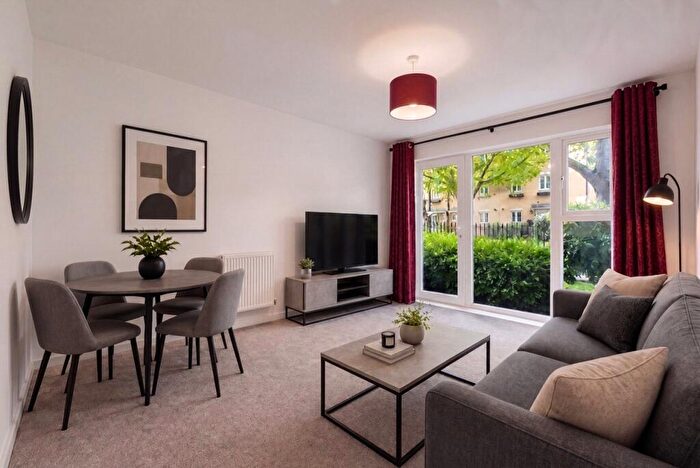1 Bedroom Apartment For Sale In Burcher Gale Grove, London, SE15
