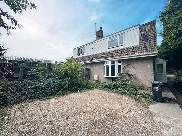 2 Bedroom House To Rent In North Road, Yate, Bristol, BS37