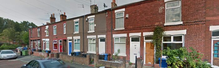 2 Bedroom Flat To Rent In Hexham Court, Cheshire SK4