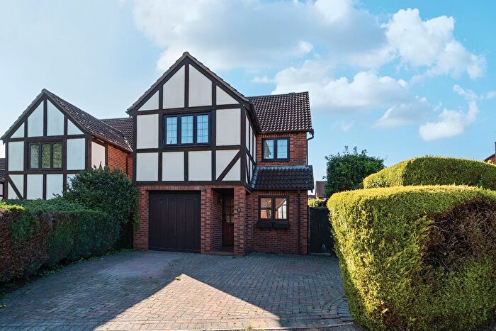 4 Bedroom Detached House For Sale In Glasses Mead, Taunton, TA1