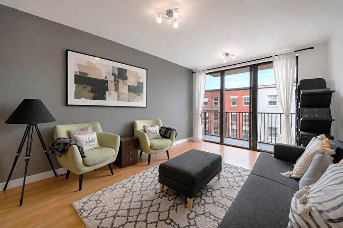 3 Bedroom Apartment To Rent In Fortune Green Road, West Hampstead, London, NW6