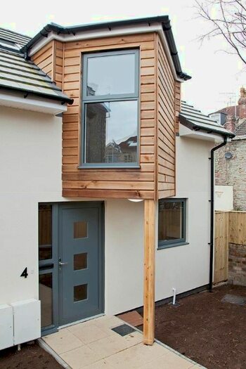 2 Bedroom Detached House To Rent In Balmoral Road, St. Andrews, Bristol, BS7