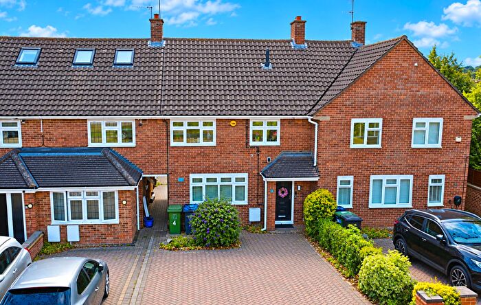 3 Bedroom Terraced House For Sale In Nash Mills, Hemel Hempstead, HP3