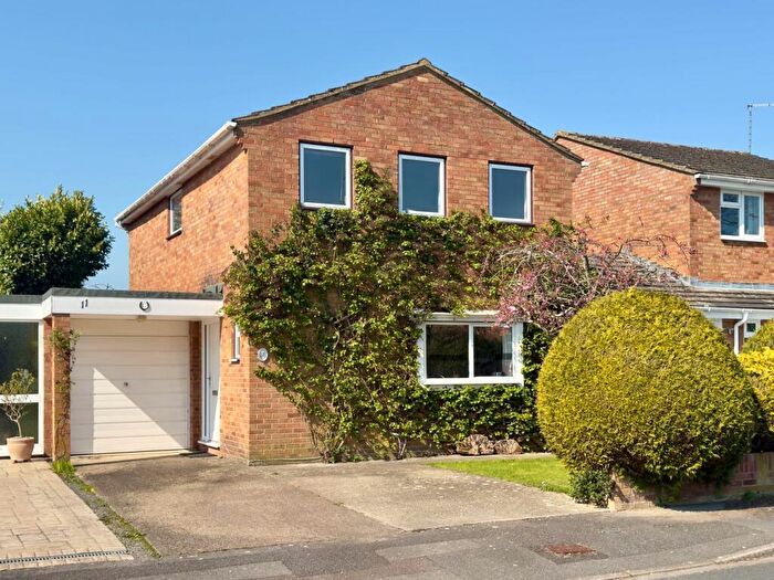 4 Bedroom Link Detached House For Sale In Bec Close, Wantage, OX12