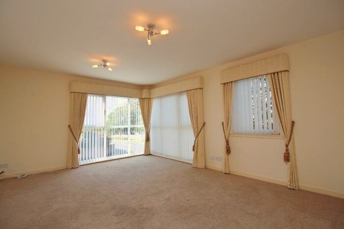 2 Bedroom Flat To Rent In Speirs Court, Brightons, FK2