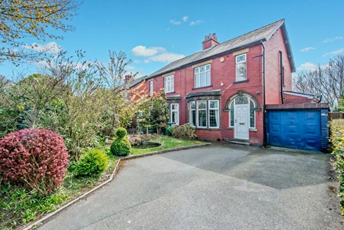 3 Bedroom Semi-Detached House For Sale In Moorland Drive, Birkenshaw, Bradford, West Yorkshire, BD11