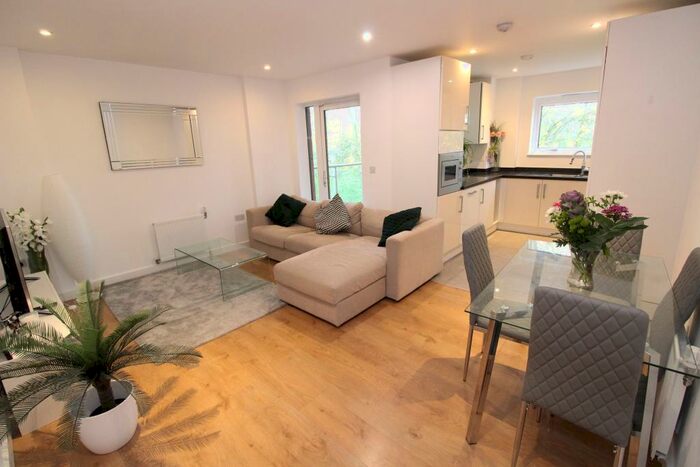 2 Bedroom Apartment To Rent In Talbot Close, Mitcham, CR4