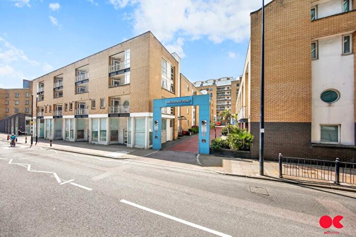 2 Bedroom Flat To Rent In Cuba Street, Canary Wharf, E14