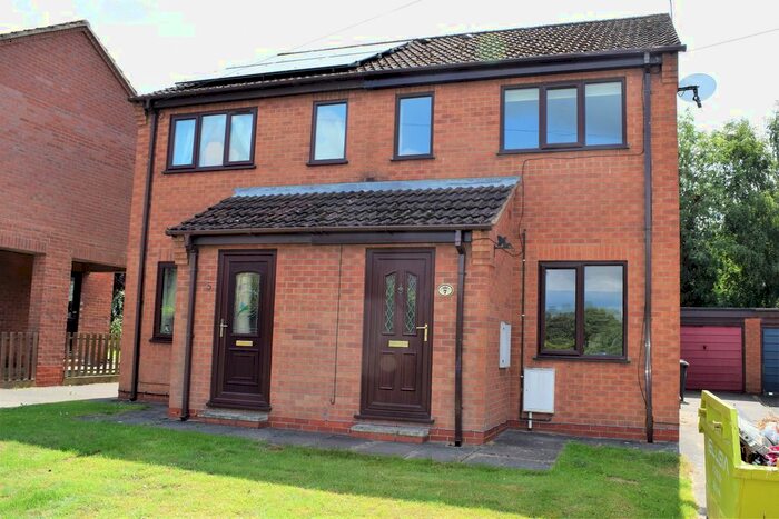 2 Bedroom Semi-Detached House To Rent In School Lane, Bonby, DN20