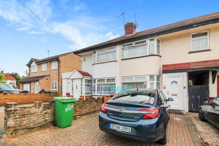 2 Bedroom House To Rent In Bower Way, Cippenham, SL1