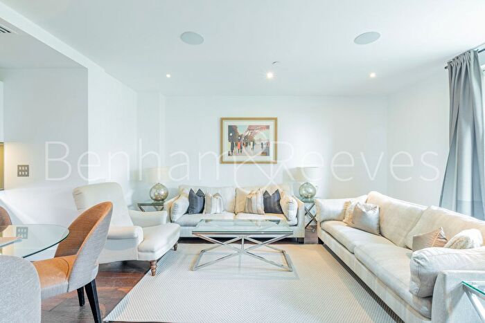 4 Bedroom Flat To Rent In Central Avenue, Fulham, SW6