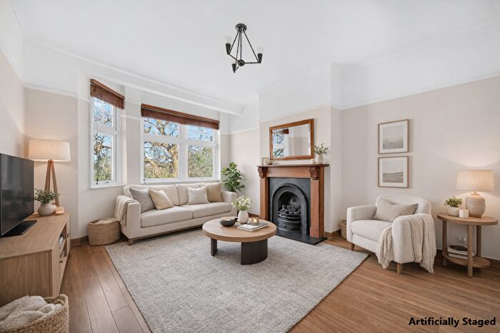 2 Bedroom Maisonette For Sale In Morgan Avenue, Walthamstow, London, E17