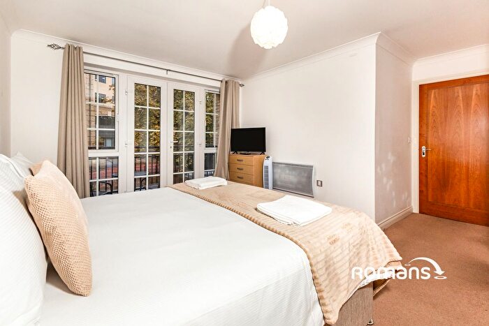 3 Bedroom Flat To Rent In Riverside House, Fobney Street, Reading, RG1