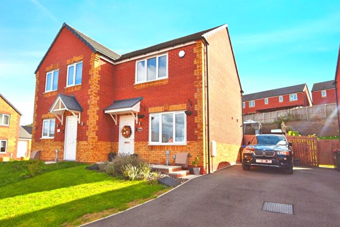 2 Bedroom Semi-Detached House For Sale In Rebecca Close, NG17