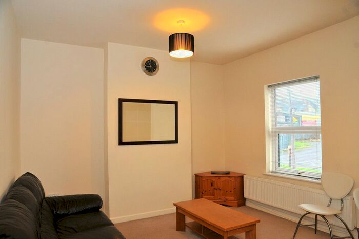 1 Bedroom Flat To Rent In Hassell Street, Newcastle-Under-Lyme, Newcastle ST5