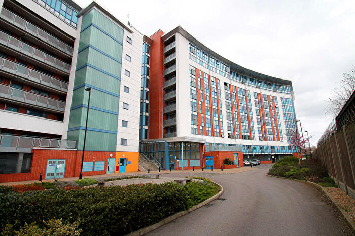 2 Bedroom Flat To Rent In Leamore Court, Meath Crescent, Tower Hamlets, London, E2