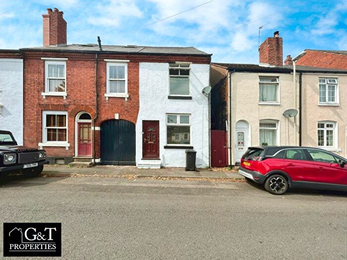 3 Bedroom Terraced House To Rent In Castleton Street, Dudley, DY2