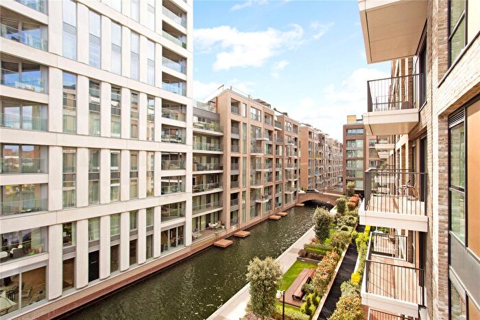 2 Bedroom Flat For Sale In Fairview House, Lockgate Road, London, SW6
