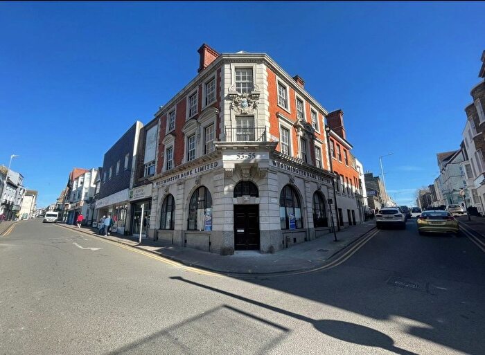 3 Bedroom Flat To Rent In High Street, Ramsgate, CT11