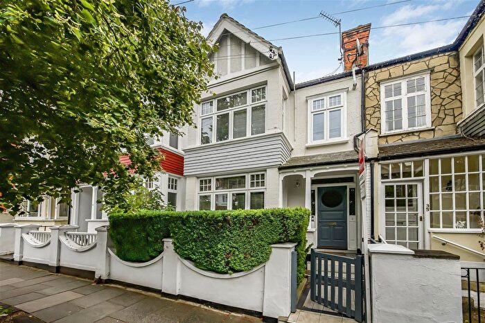 2 Bedroom Flat To Rent In Melrose Avenue, London, SW19