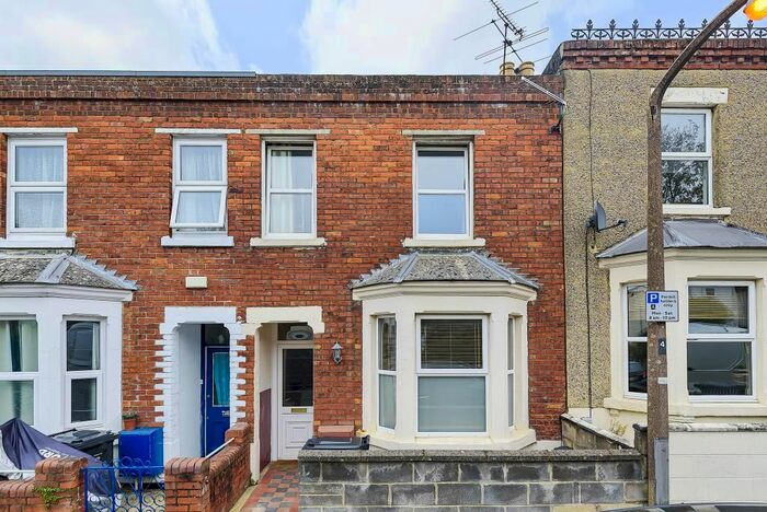 3 Bedroom Terraced House To Rent In Old Town, Swindon, SN1