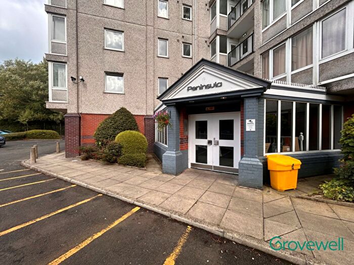 2 Bedroom Flat To Rent In The Peninsula Building, Kersal Way, Salford, M7