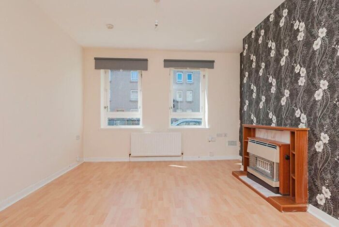 2 Bedroom Flat To Rent In L Wardieburn Street West, Edinburgh, EH5