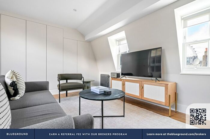 3 Bedroom Flat To Rent In Waterloo, SE1