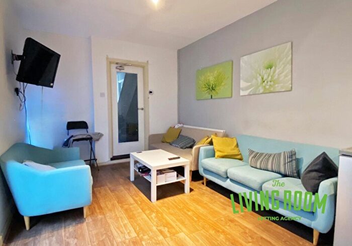 8 Bedroom House To Rent In Mackintosh Place, Roath, Cardiff, CF24