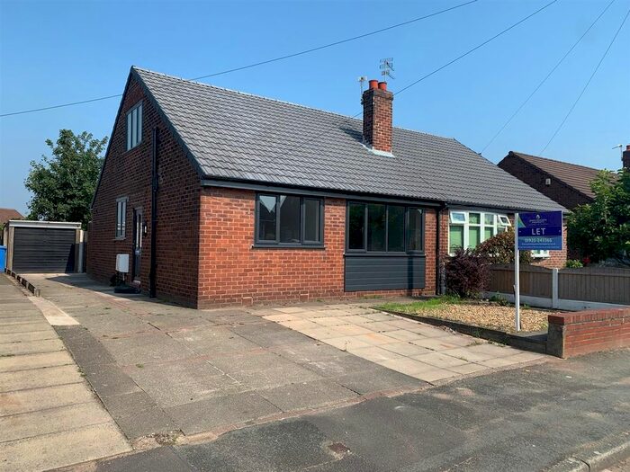 2 Bedroom Semi-Detached Bungalow To Rent In Copeland Road, Warrington, WA4