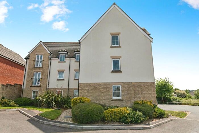 2 Bedroom Flat For Sale In Charter Road, Axminster, Devon, EX13