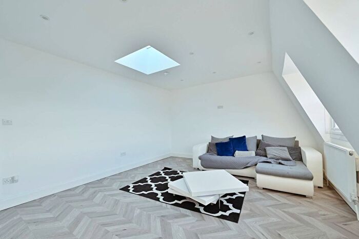 1 Bedroom Flat To Rent In High Street, Watford, WD17