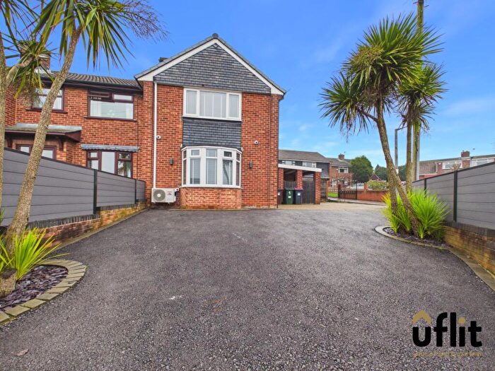 3 Bedroom Semi-Detached House For Sale In Farm Close, Brinsworth, S60