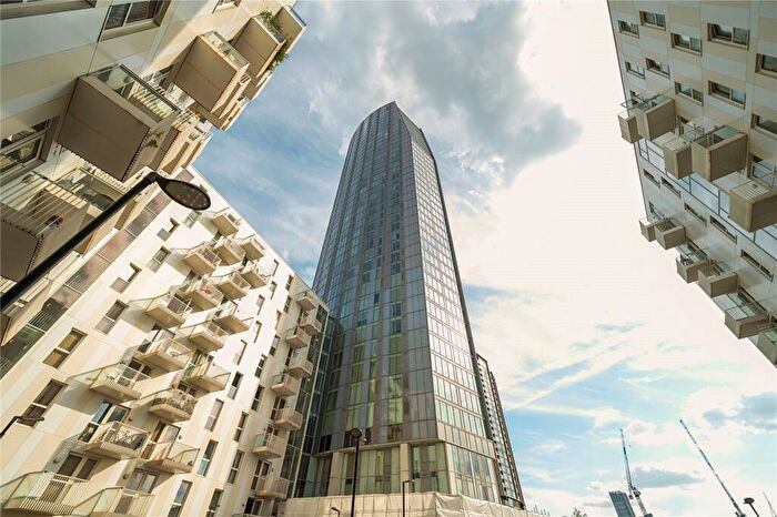 2 Bedroom Apartment To Rent In High Street, London, E15