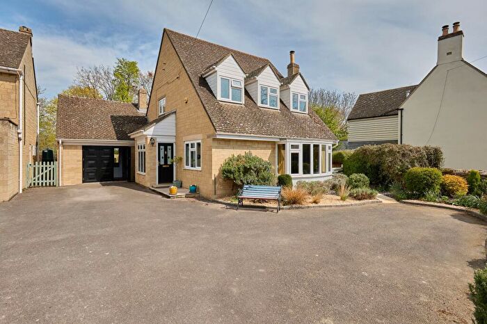 3 Bedroom Detached House For Sale In Greys, Abingdon Road, Standlake, OX29