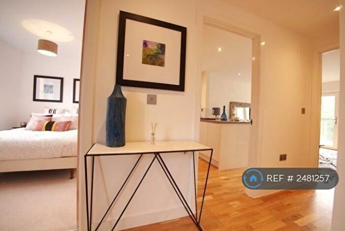 2 Bedroom Flat To Rent In Ainger Close, Aylesbury, HP19