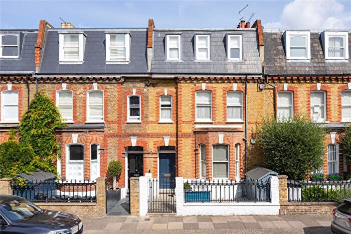 5 Bedroom Terraced House For Sale In Brynmaer Road, London, SW11